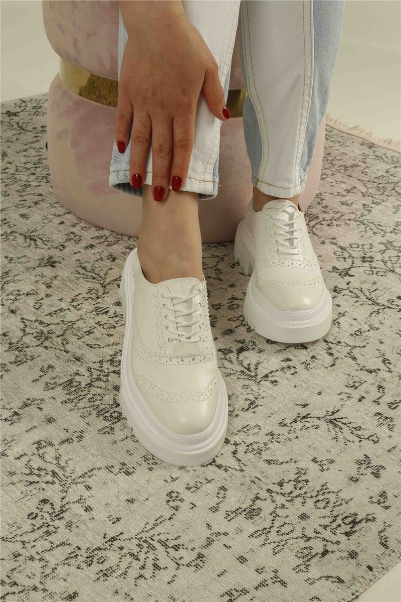 Women's casual shoes - White #324787