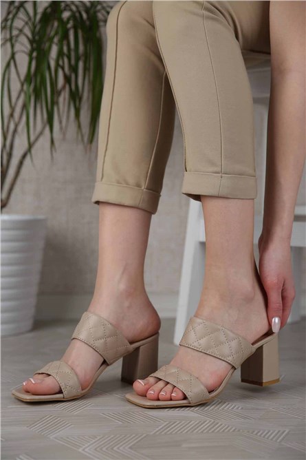 Women's slippers with heel - Beige 301152