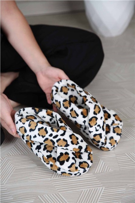 Modatrend Women's Slippers - White #311174