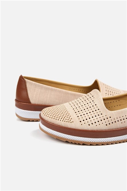 Women's casual shoes - Cream #329789