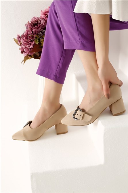 Women's elegant suede shoes - Beige #324012