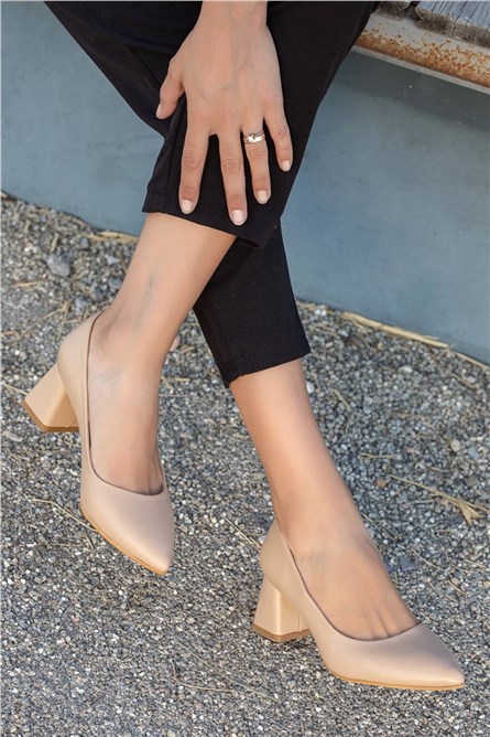 Women's Heeled Shoes - Beige #361488