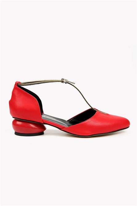 Women's casual shoes - Red #328842
