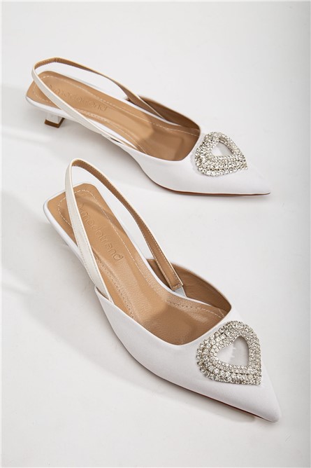 Women's shoes with decorative brooch - White #367245