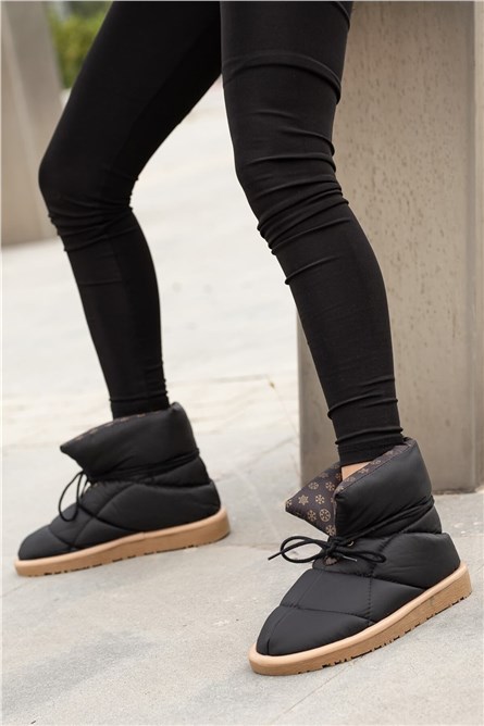 Women's Textile Boots with Anti-Slip Sole - Black #362991