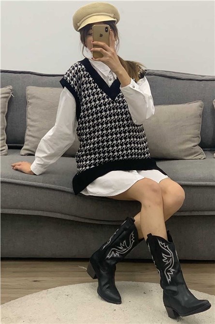 Madmext Women's Sweater Vest - Black, White #290321